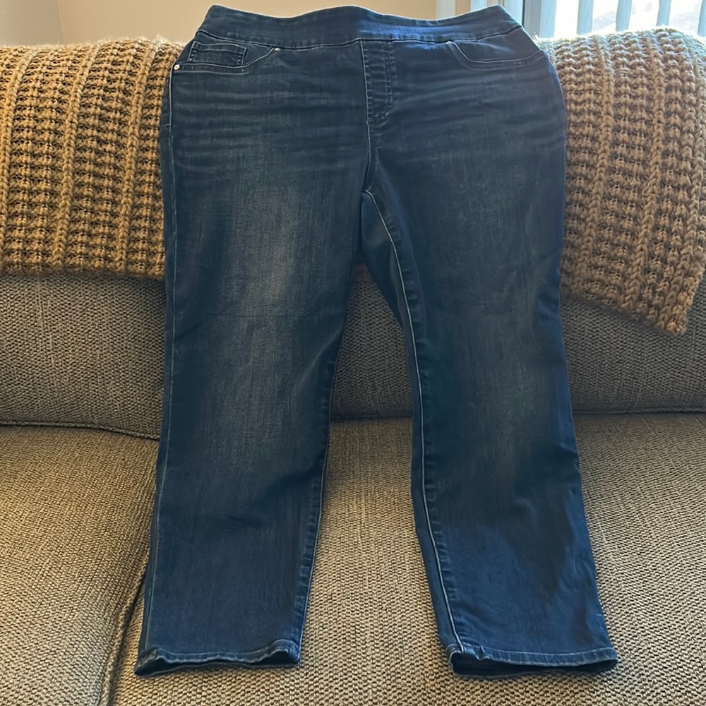 Chico’s ankle jeans size 1.5(8-10) petite